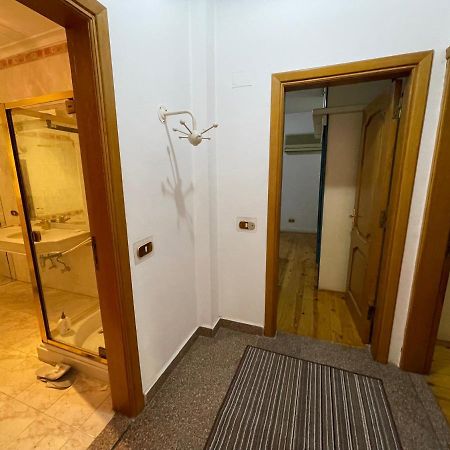 Heliopolis Modern 2Bdr Apartment カイロ エクステリア 写真
