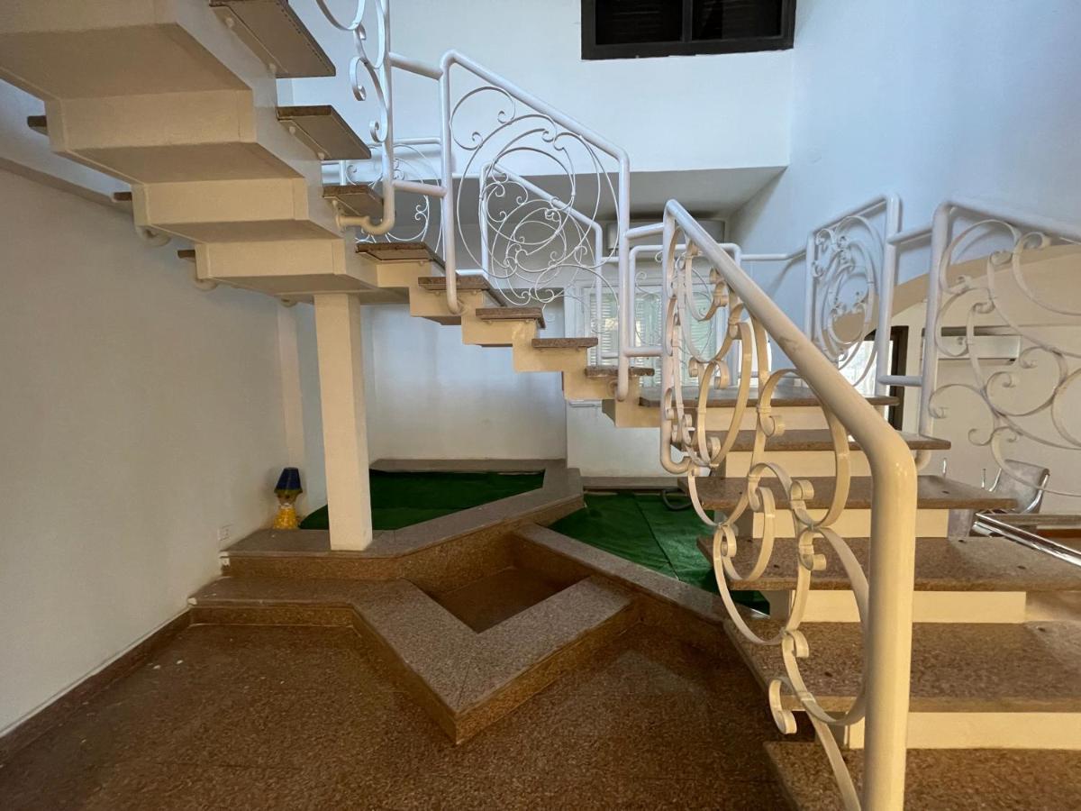 Heliopolis Modern 2Bdr Apartment カイロ エクステリア 写真